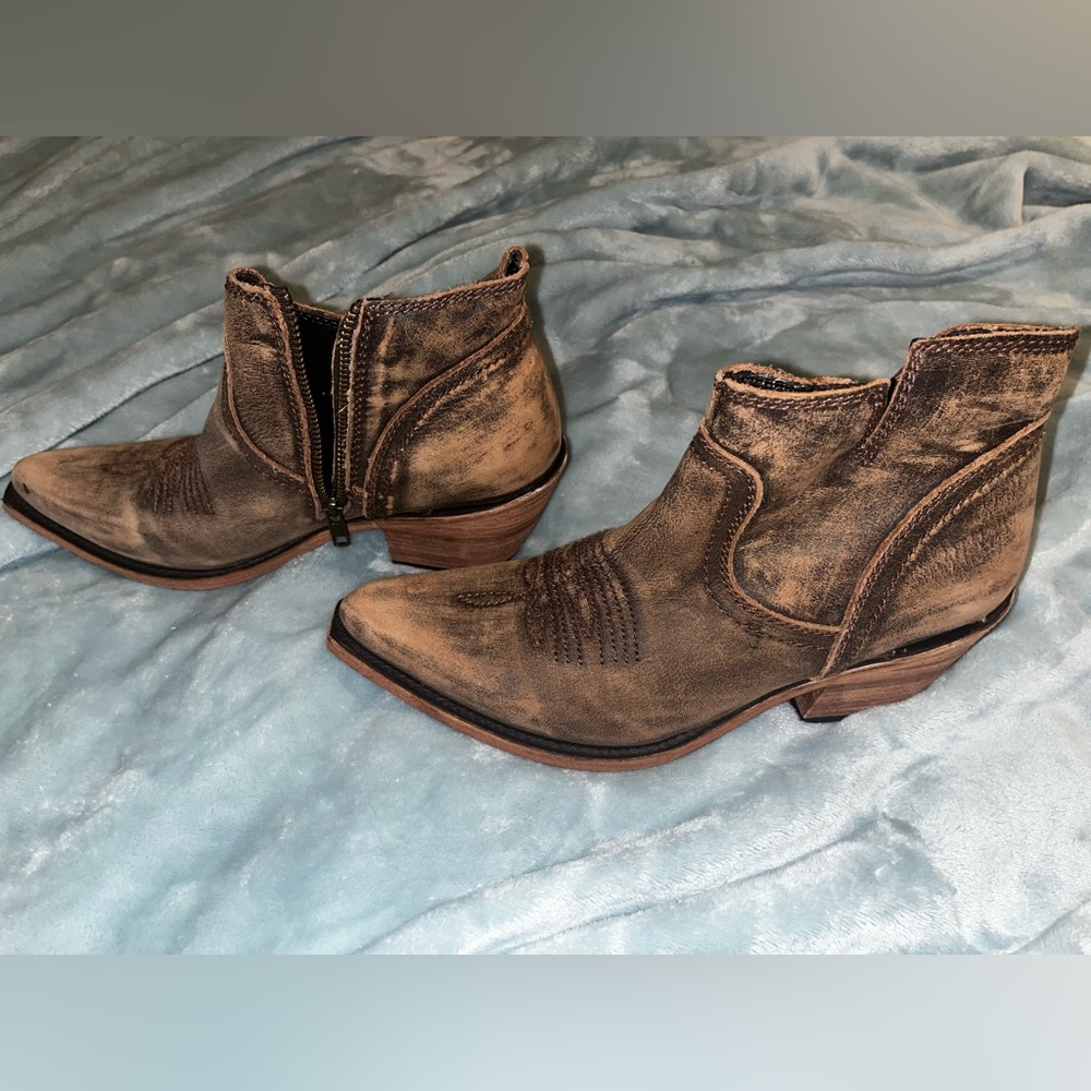 Liberty Black boots